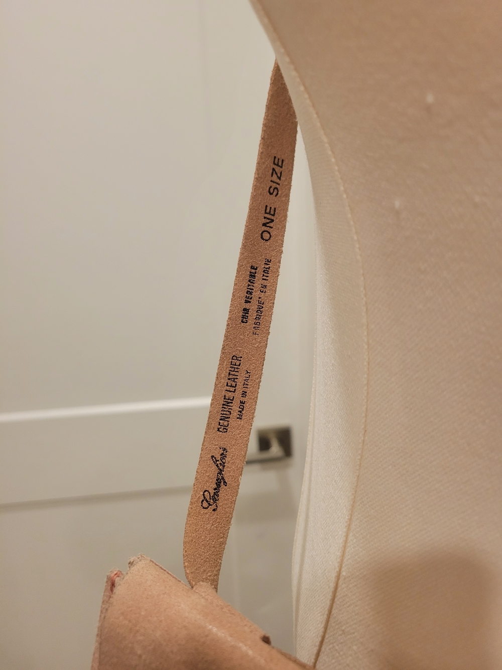 Garuglieri Genuine Leather Dusty Pink Minimalist Crossbody Purse. Made In Italy - Picture 3 of 9